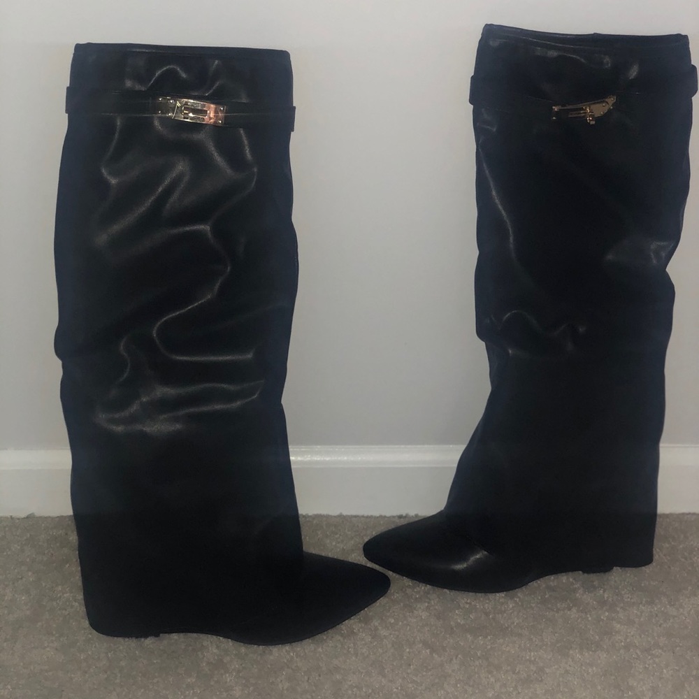 Black fold over boots